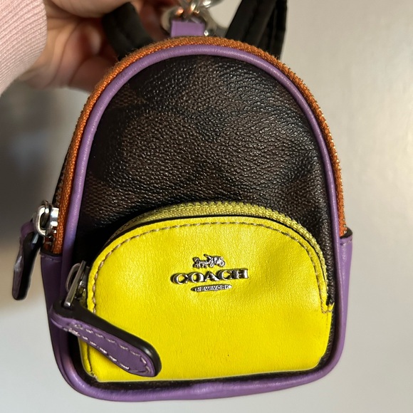 Mini Coach backpack keychain - Picture 3 of 5